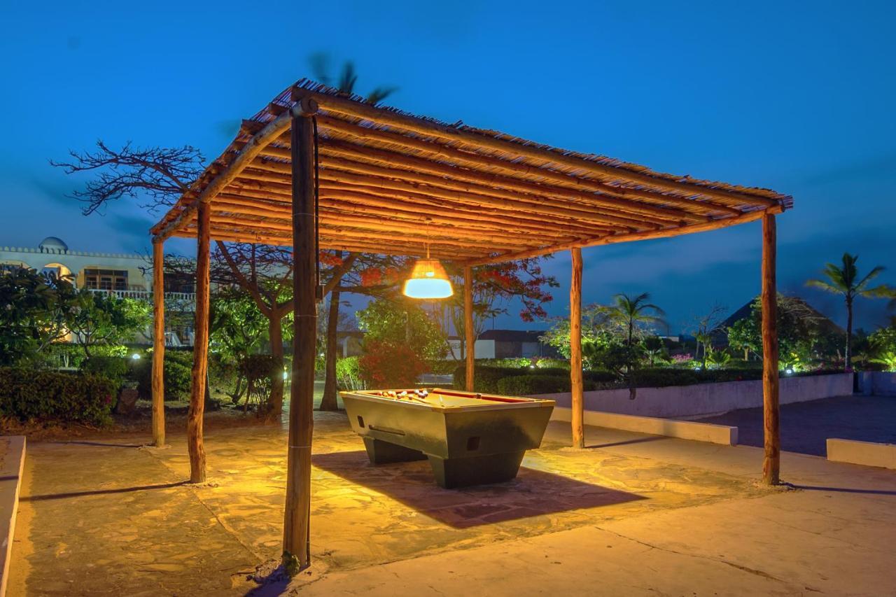 Jumbo Club Watamu Hotel Kültér fotó